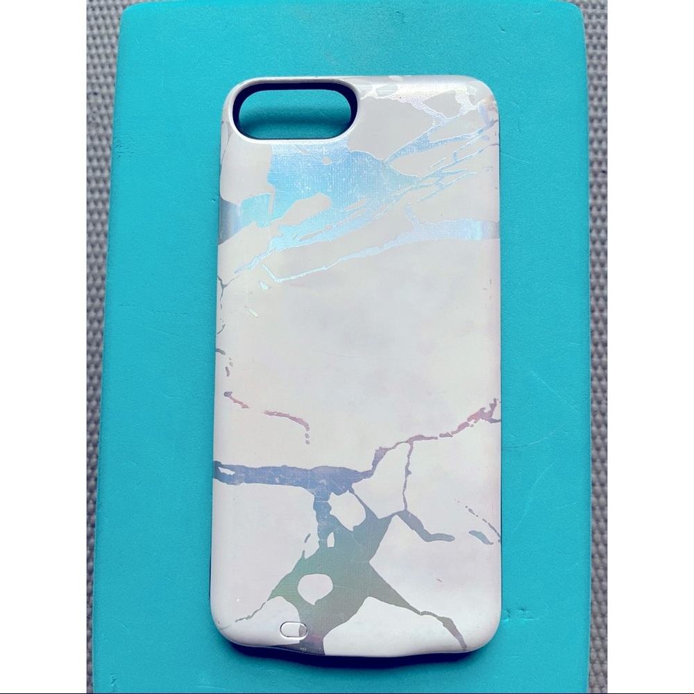 IPhone 7 Plus charging case